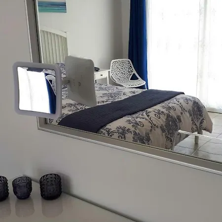 ヴィラ Essence - A Unique Detached With A-c, Heated Private Pool, Hottub, Gardens, Patios And Stunning Views! ティアス