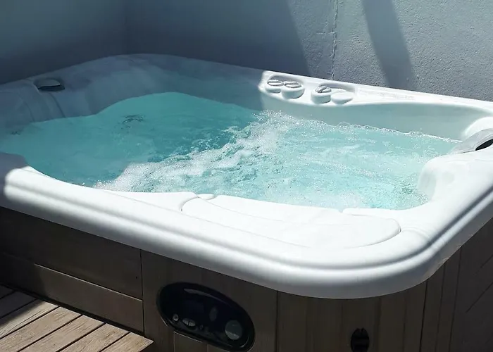 Essence - A Unique Detached With A-c, Heated Private Pool, Hottub, Gardens, Patios And Stunning Views! Βίλα *