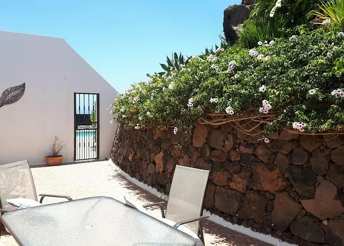 ヴィラ Essence - A Unique Detached With A-c, Heated Private Pool, Hottub, Gardens, Patios And Stunning Views! *