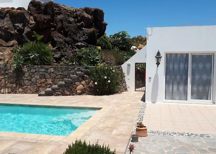 Villa Essence: Detached Retreat With Heated Pool And Stunning Views Tias
