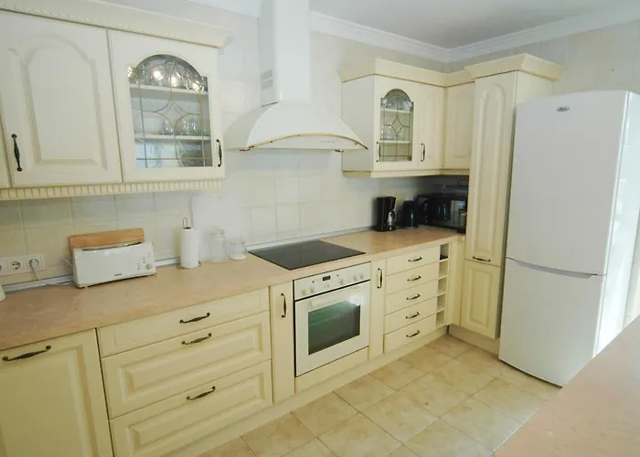 Essence: Detached Retreat With Heated Pool And Stunning Views * Tias